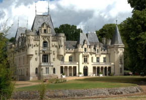 Chateau de Salvert - Gites  Нёйе